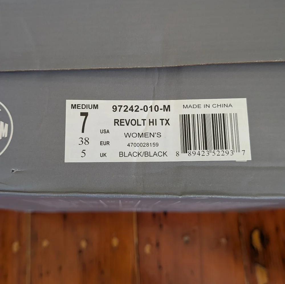 BNIB Palladium Revolt Hi TX Black Boots - Women's Size 7 - Picture 8 of 9
